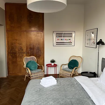 Solec By The River Apartament